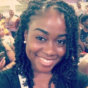 Meet your Posher, Britani